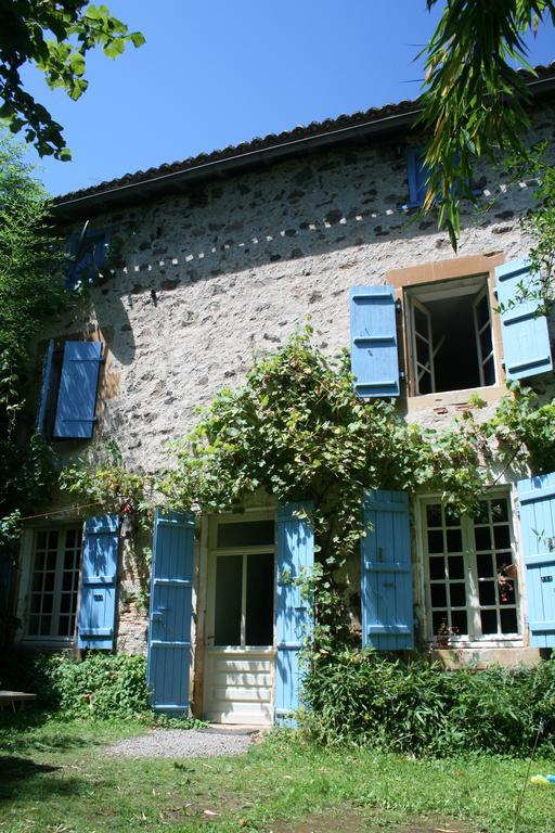 Bed and Breakfast Le Petit Mas D'Ile Saint-Germain-de-Confolens Экстерьер фото